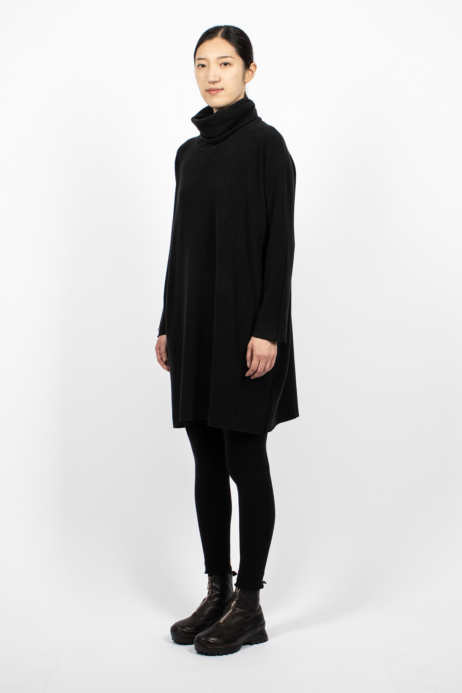 31_213 Turtleneck Dress Black