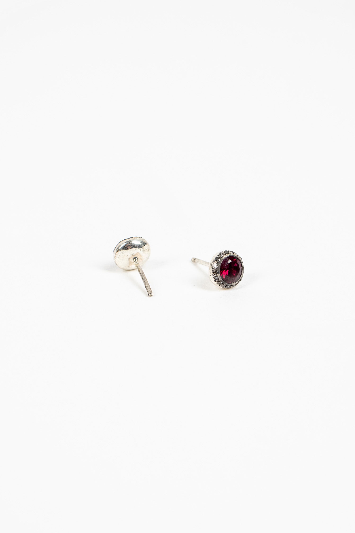 Belquis Stud Earrings Rhodolite/Icy Grey Diamond