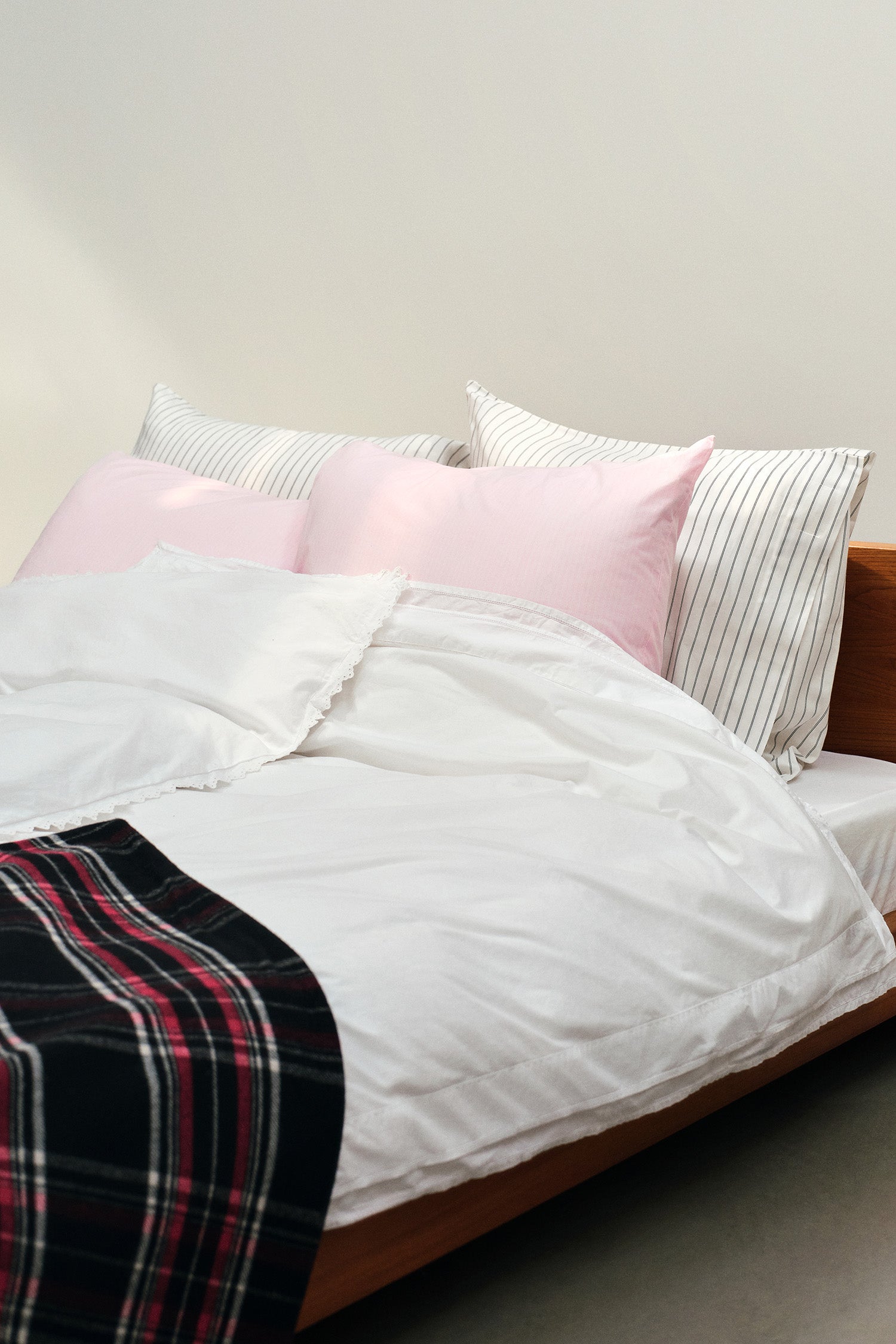 Fringed Blanket Black Plaid