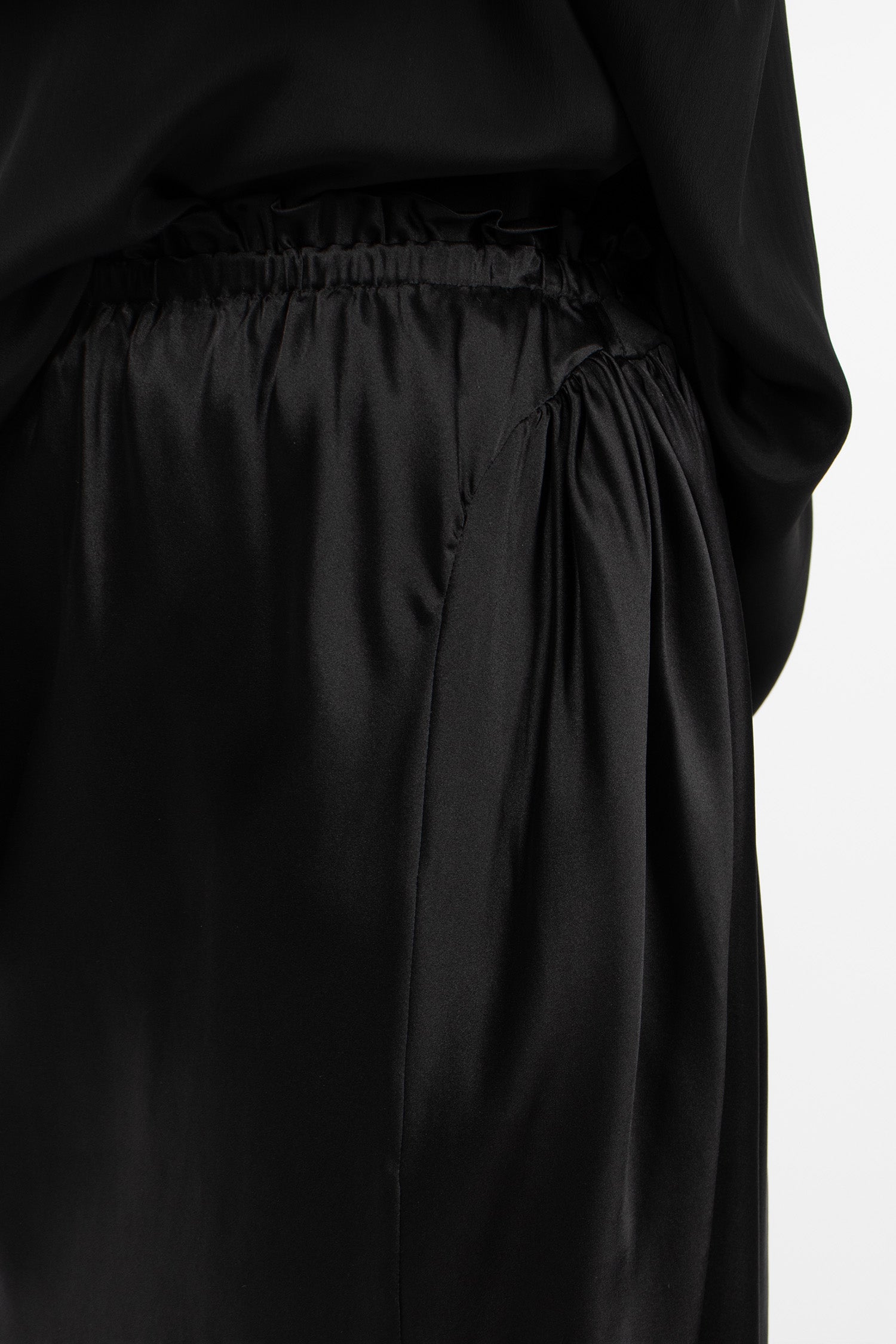 Single Hip Detail Easy Skirt Black