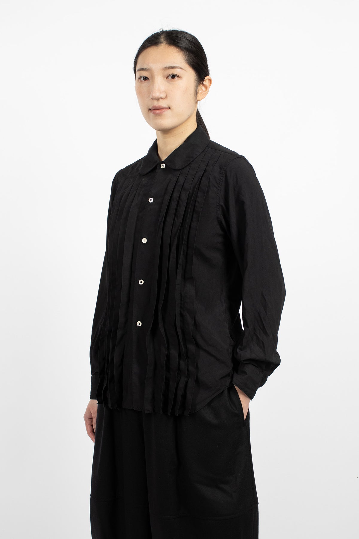 Round Collar Panel Blouse Black