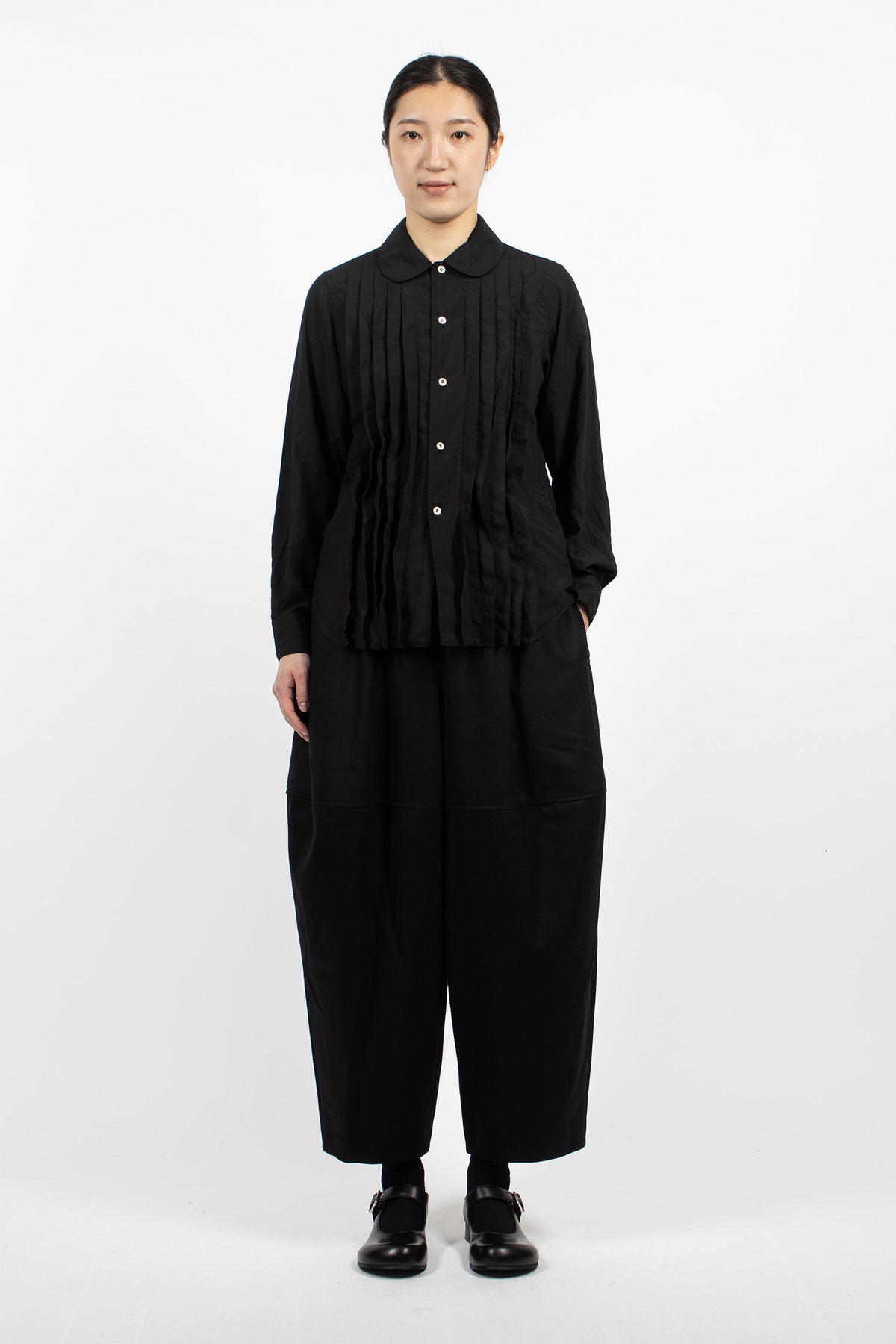 Curve Seam Tapered Pants Black