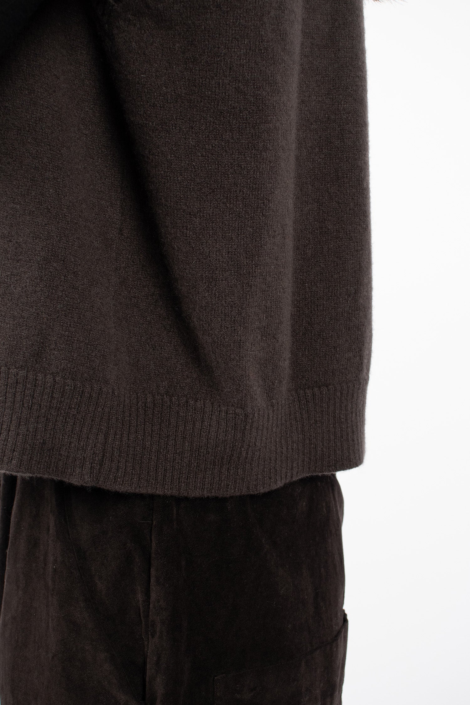 4433 Cashmere Vest Chocolate