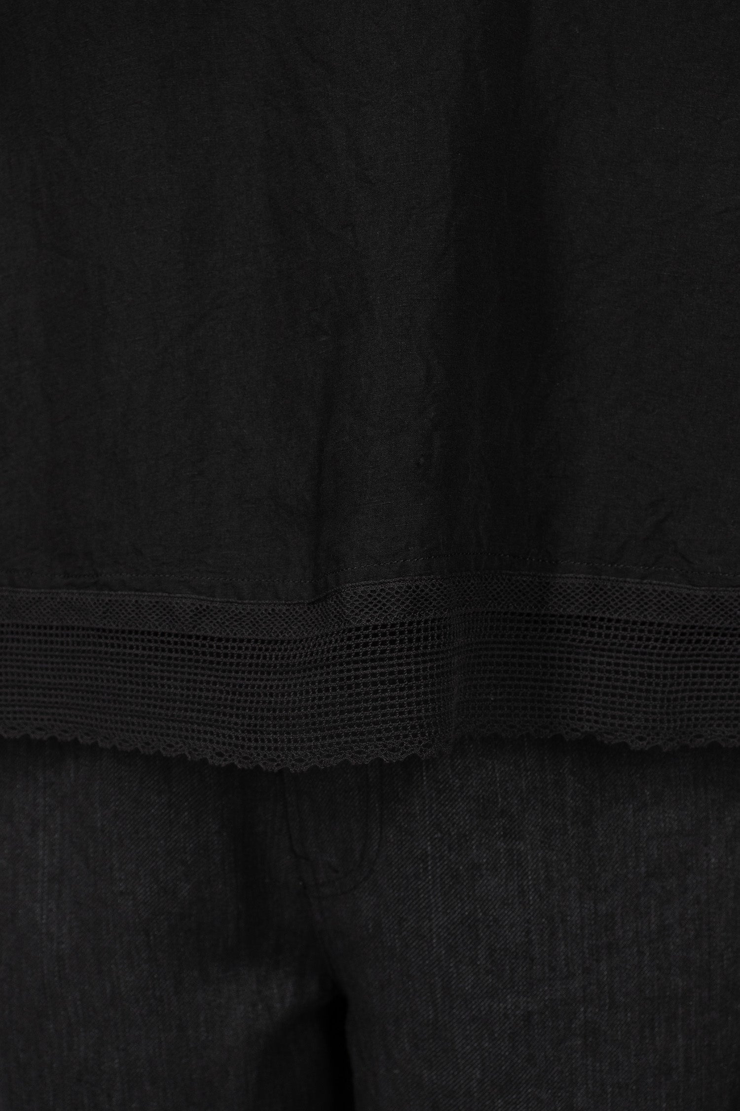 Back Cross Vest Black