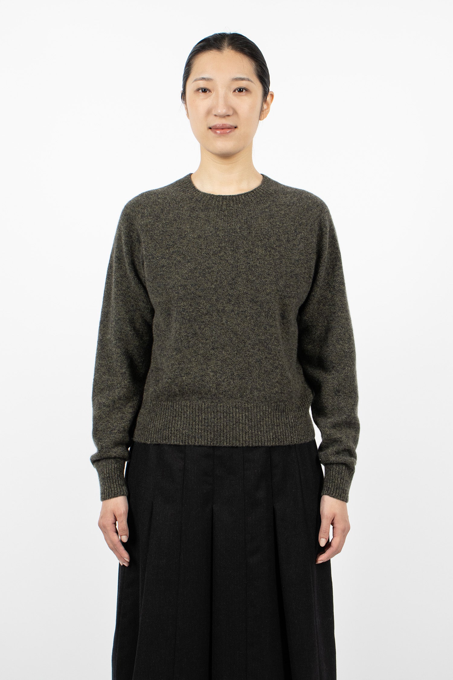 Short Classic Crew Neck Jumper Khaki/Charcoal Twist