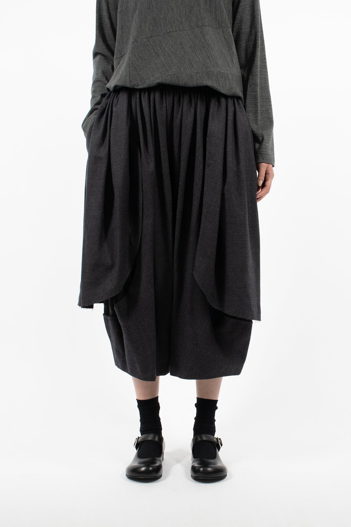 Gathered Wool Saxony Pants Charcoal Grey