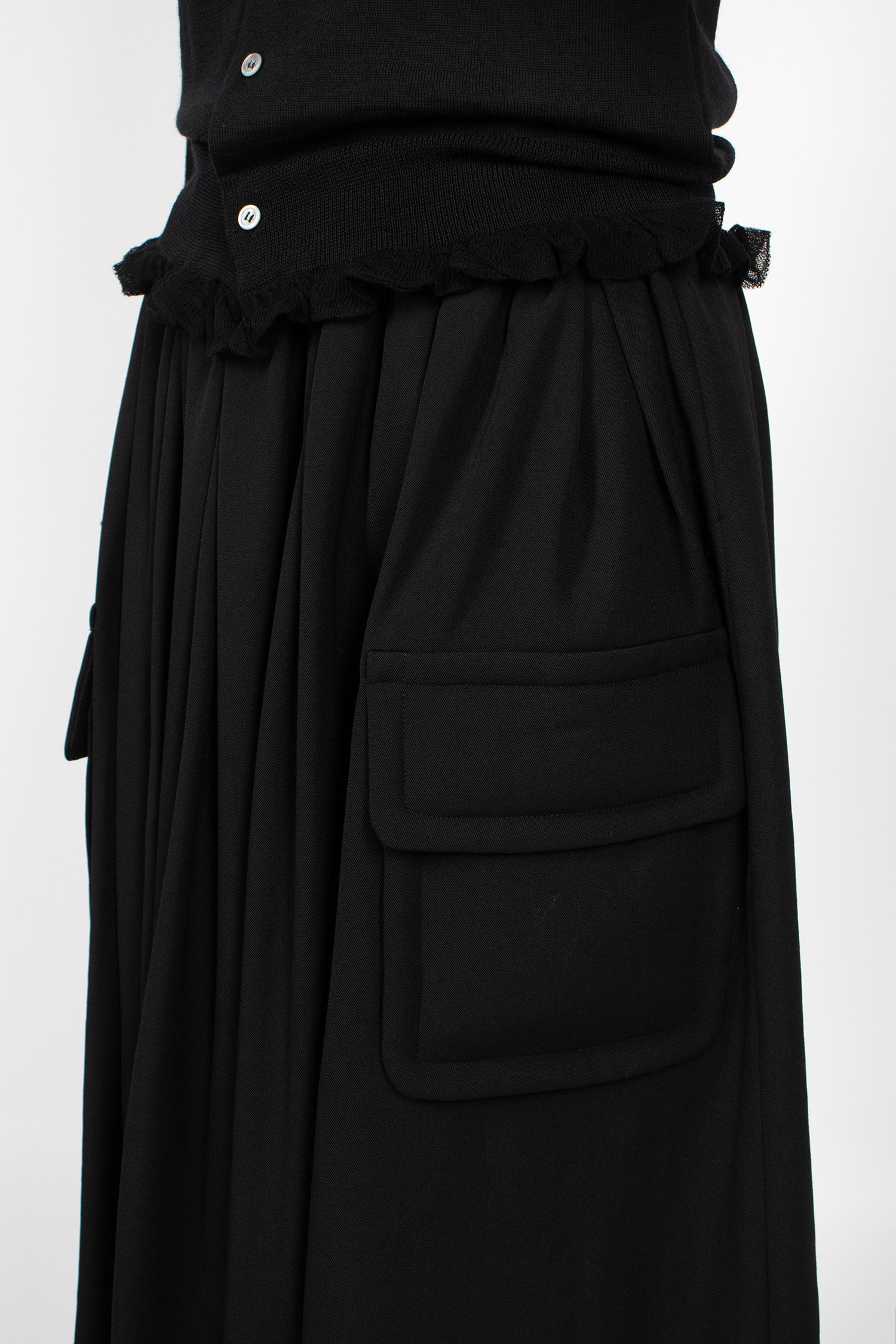 Padded Pocket Pleated Skirt Black