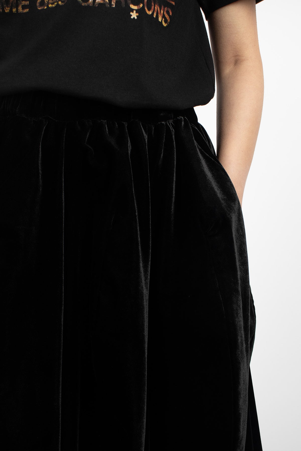 Curved Panel Velour Skirt Black
