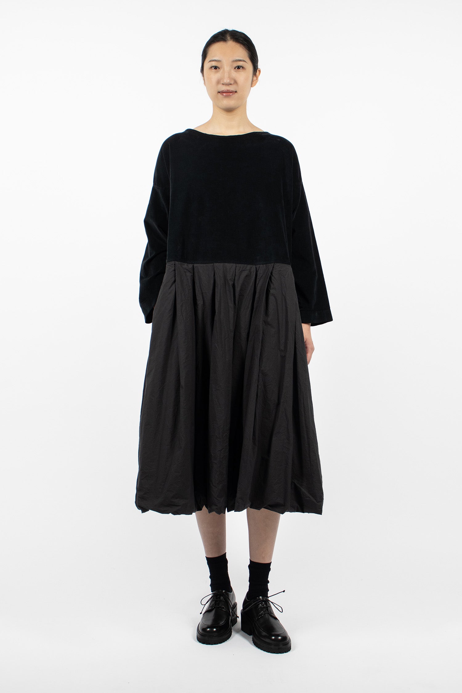 31236 Boatneck Pleated Dress V TC Black