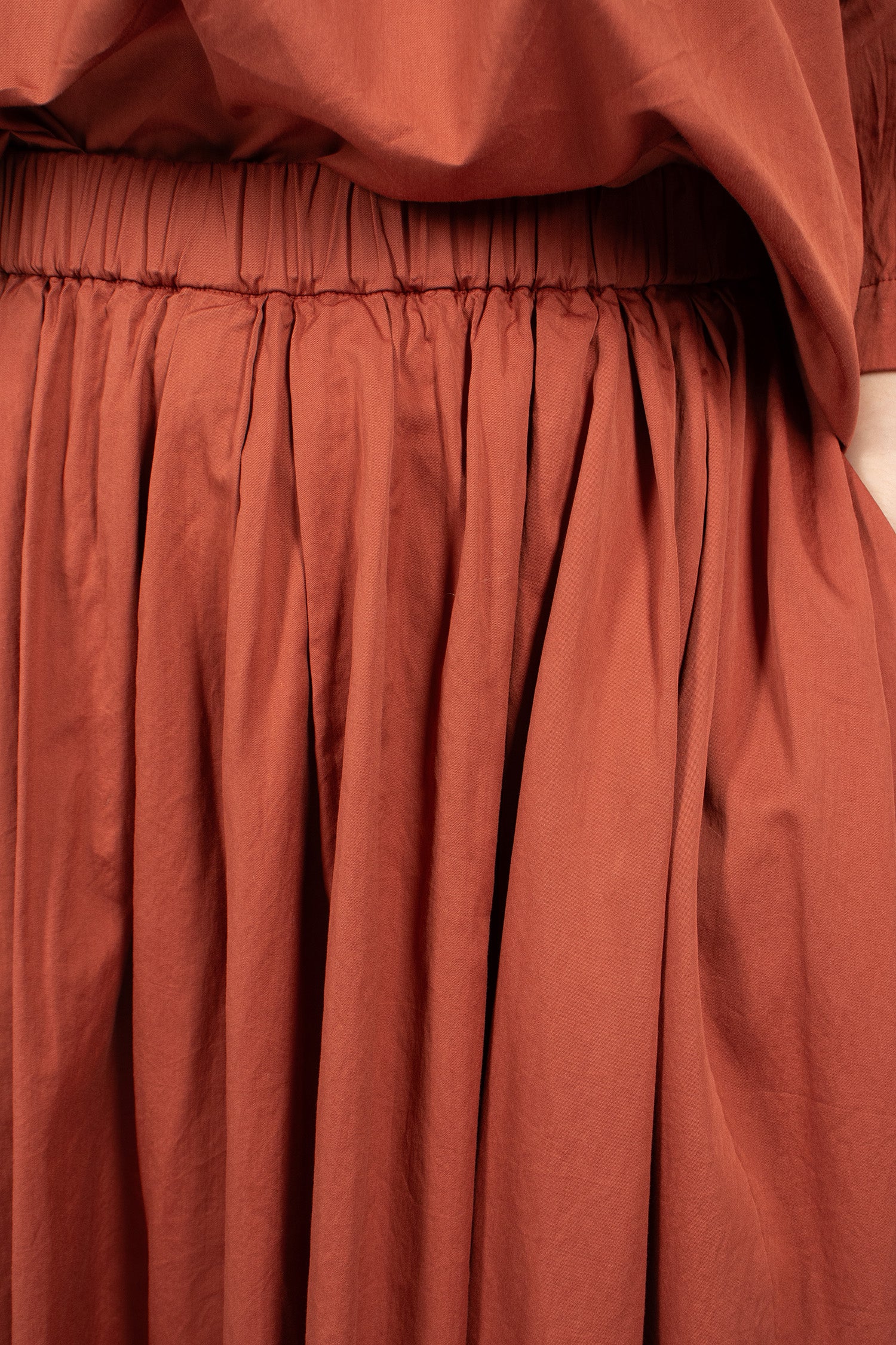 BB Pleat Skirt Brick