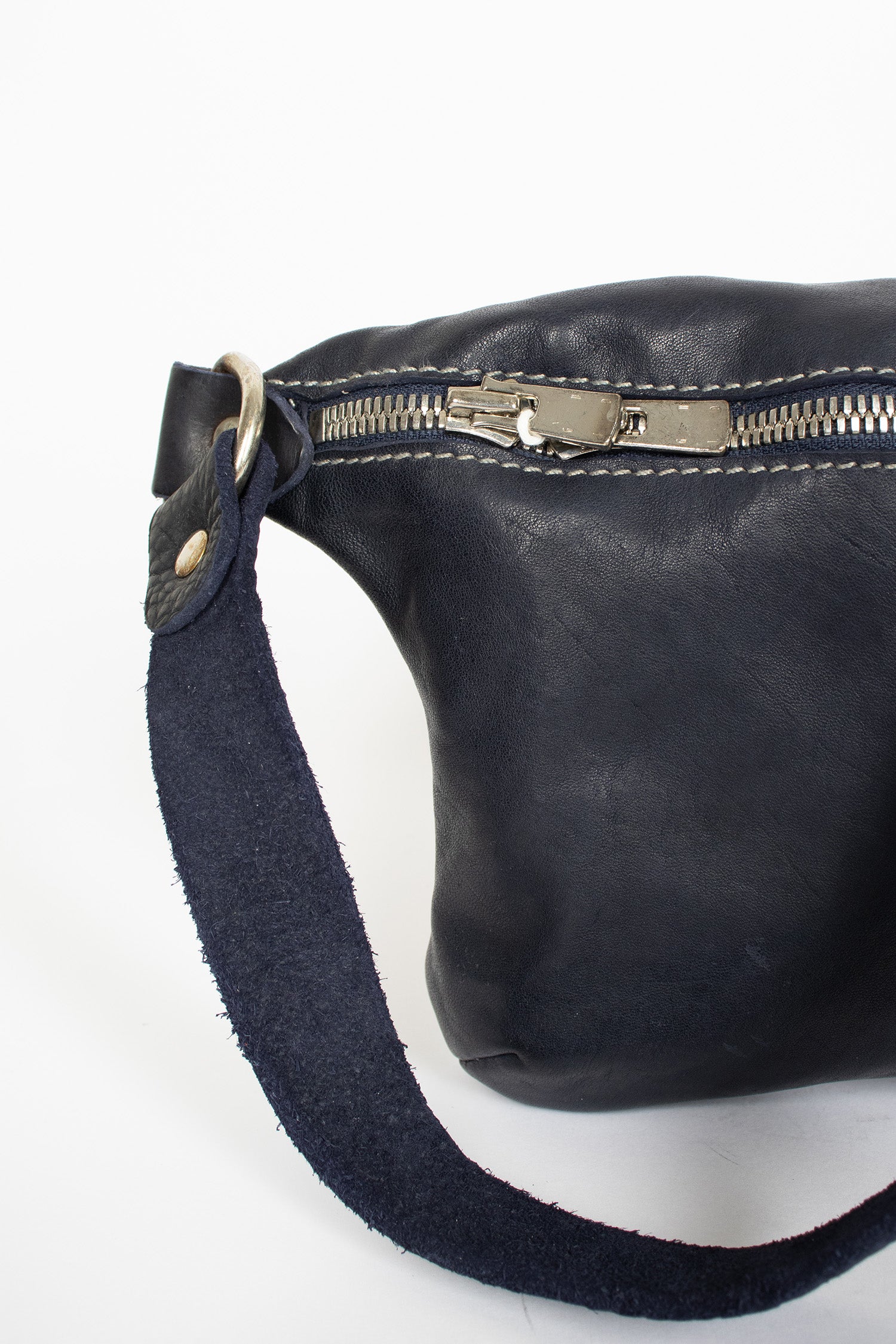 BV07 Soft Horse Full Grain Crossbody Bag CV185T