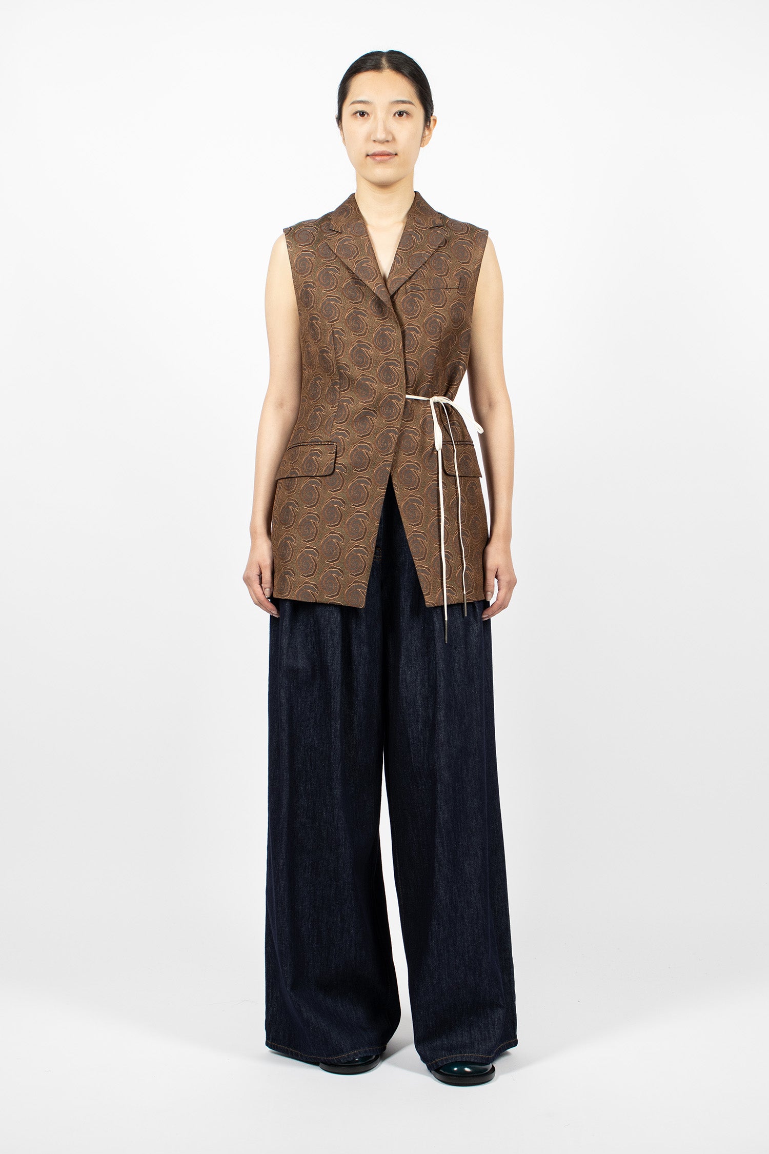 Jacquard Sleeveless Blazer Bottle