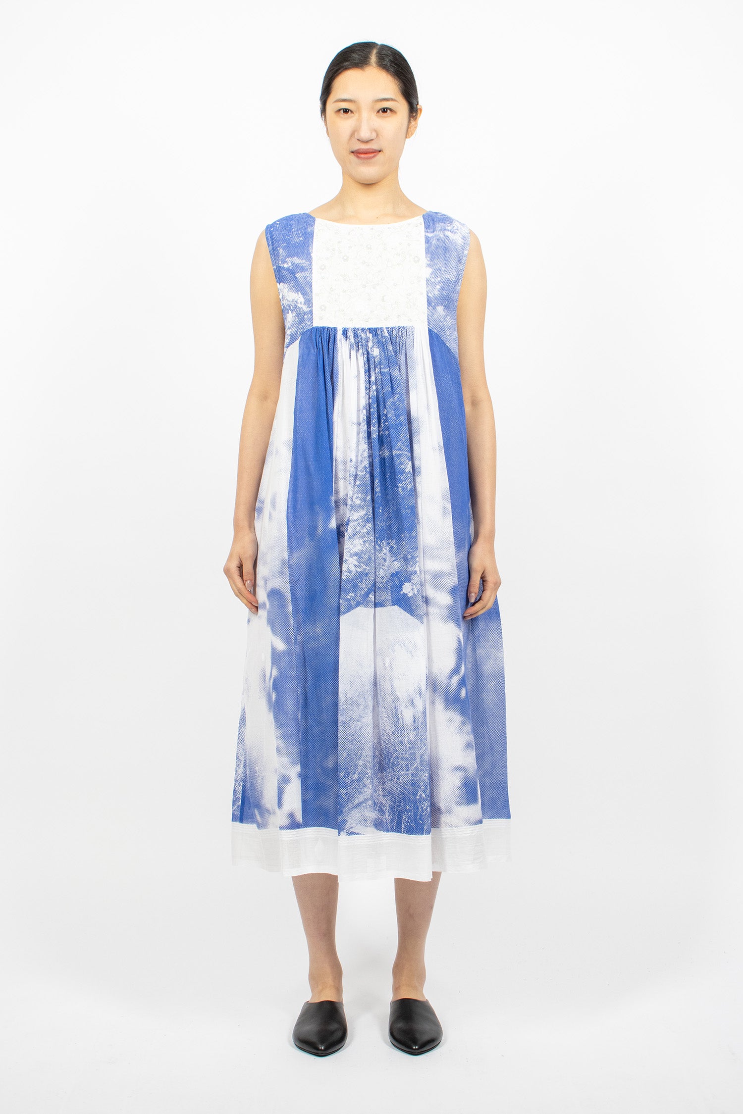 Embroidered Sleeveless Dress White Lapis