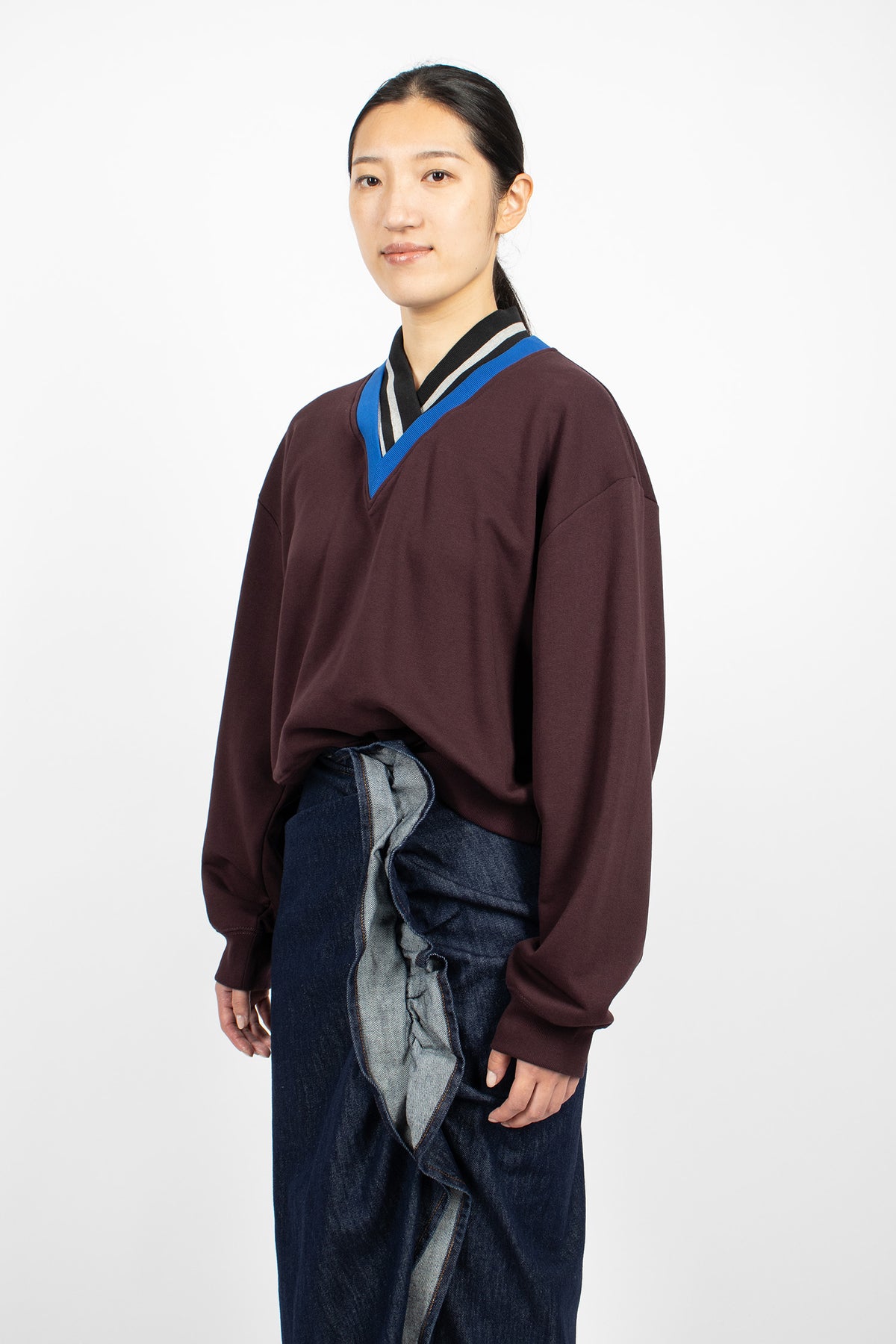 Contrast V-Neck Sweatshirt Burgundy