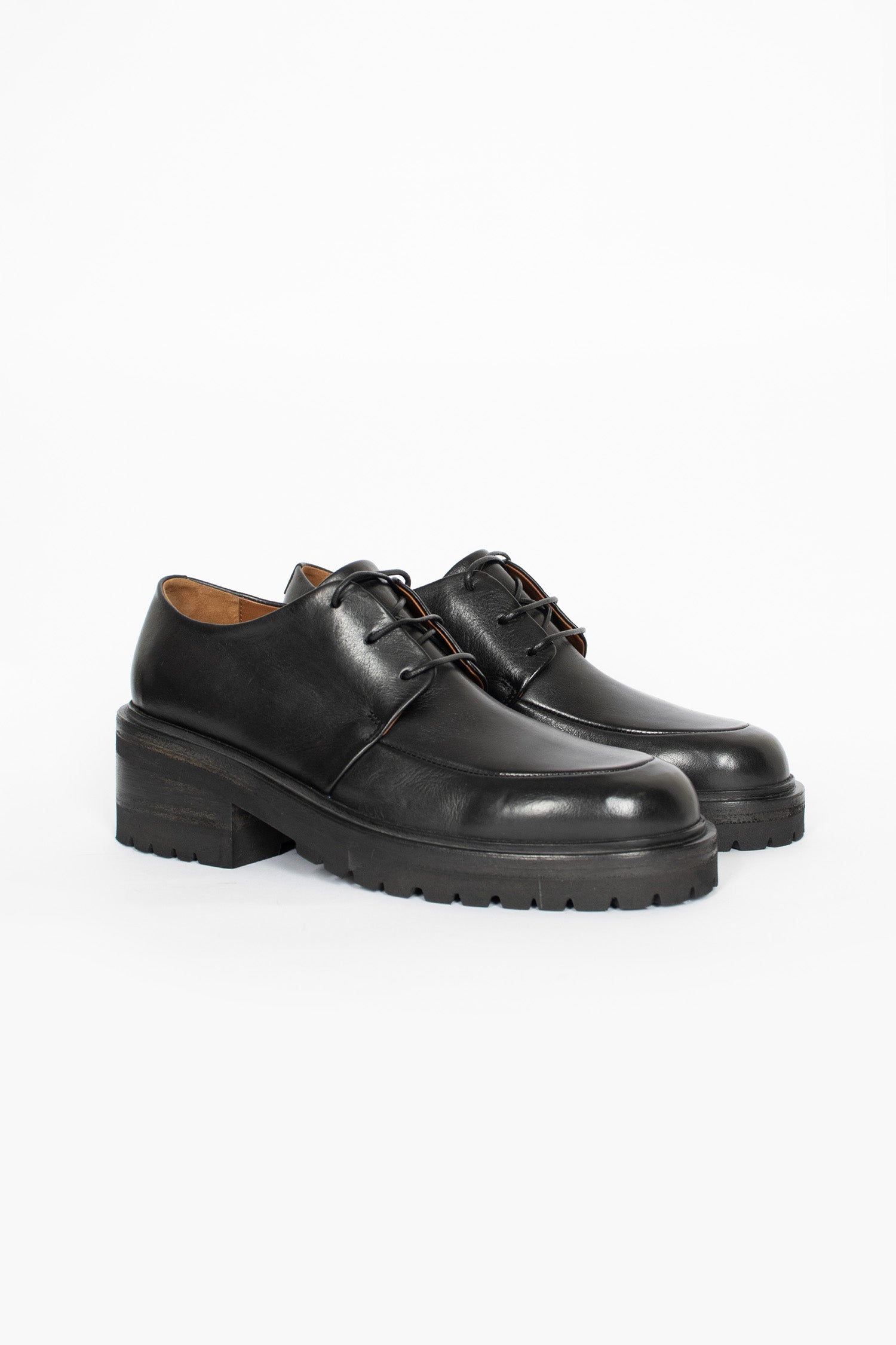 Calzone Derby Black