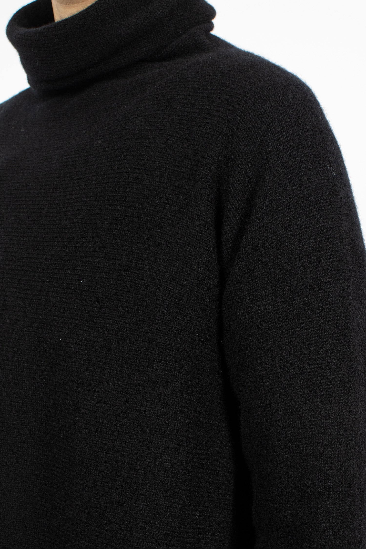 Juniper Cashmere Jumper Black