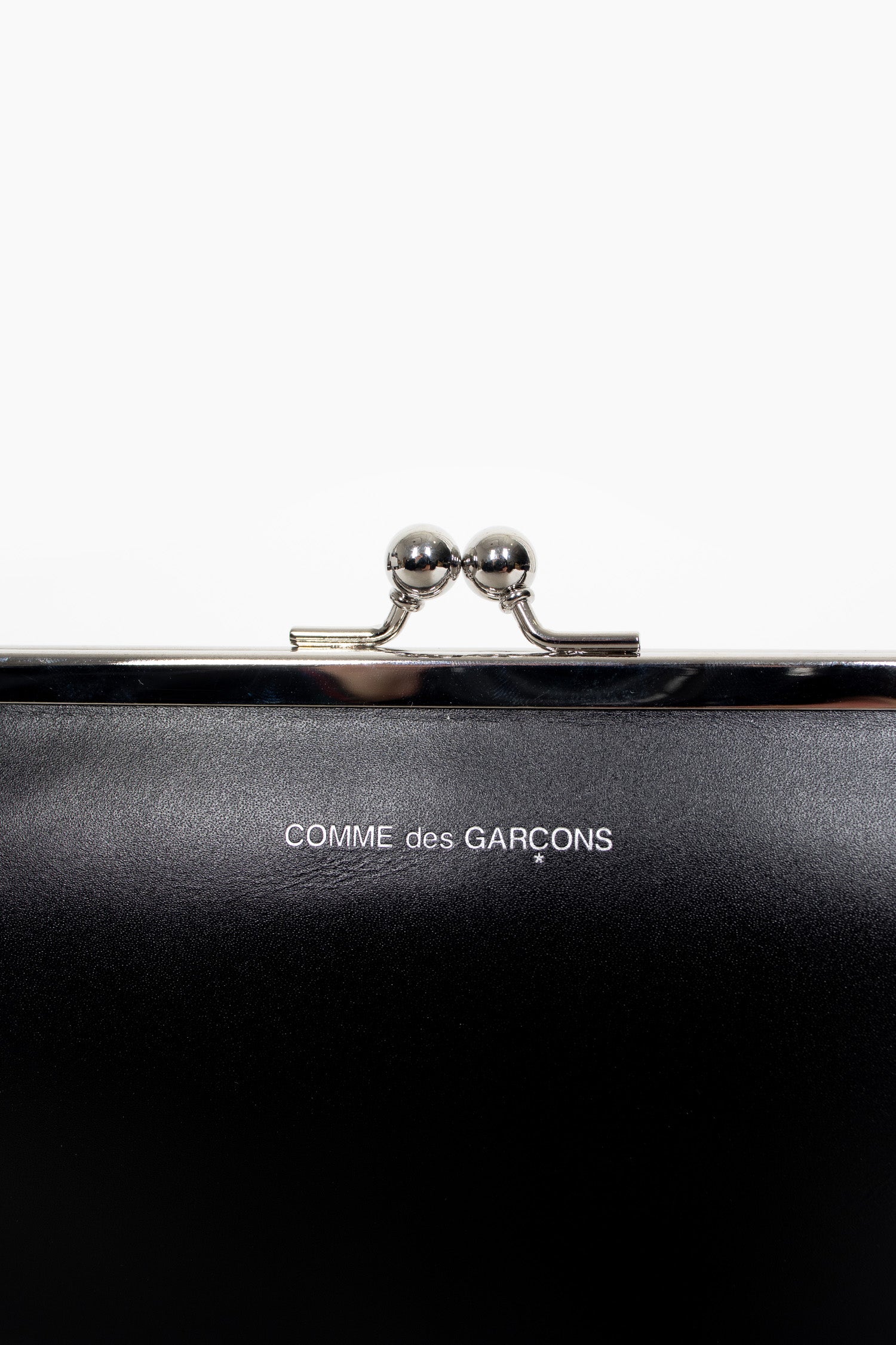 SA0303KC Medium Kiss Clasp Wallet Black