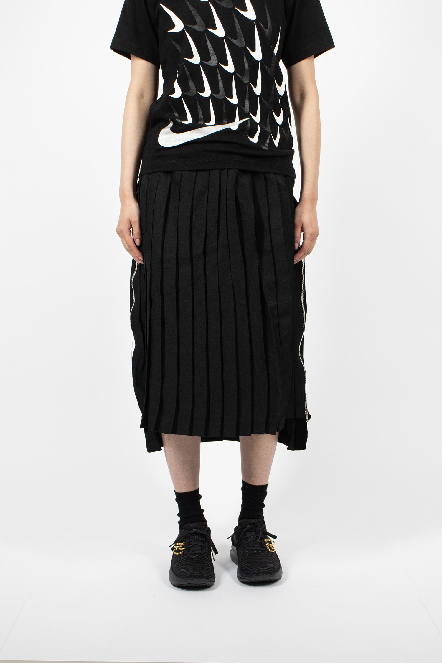 Pleated Zip Skirt Black