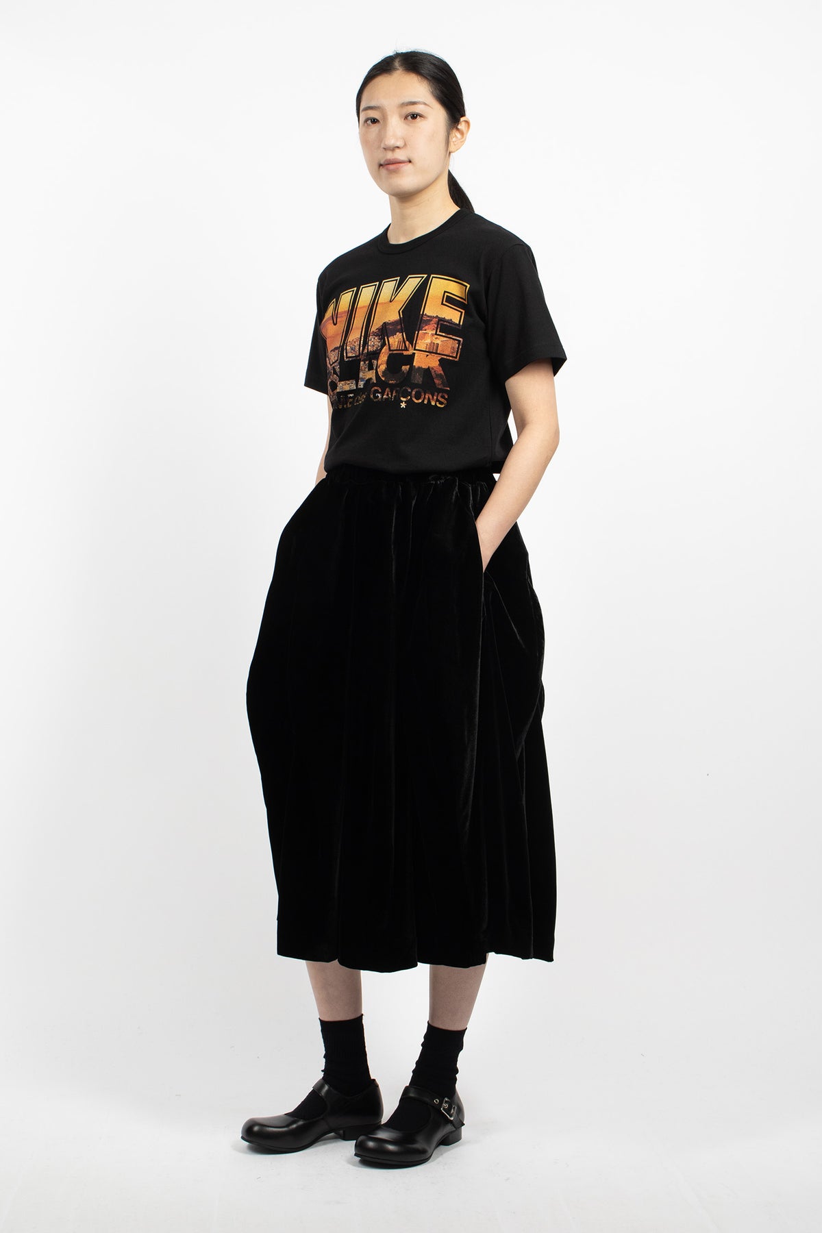 Curved Panel Velour Skirt Black