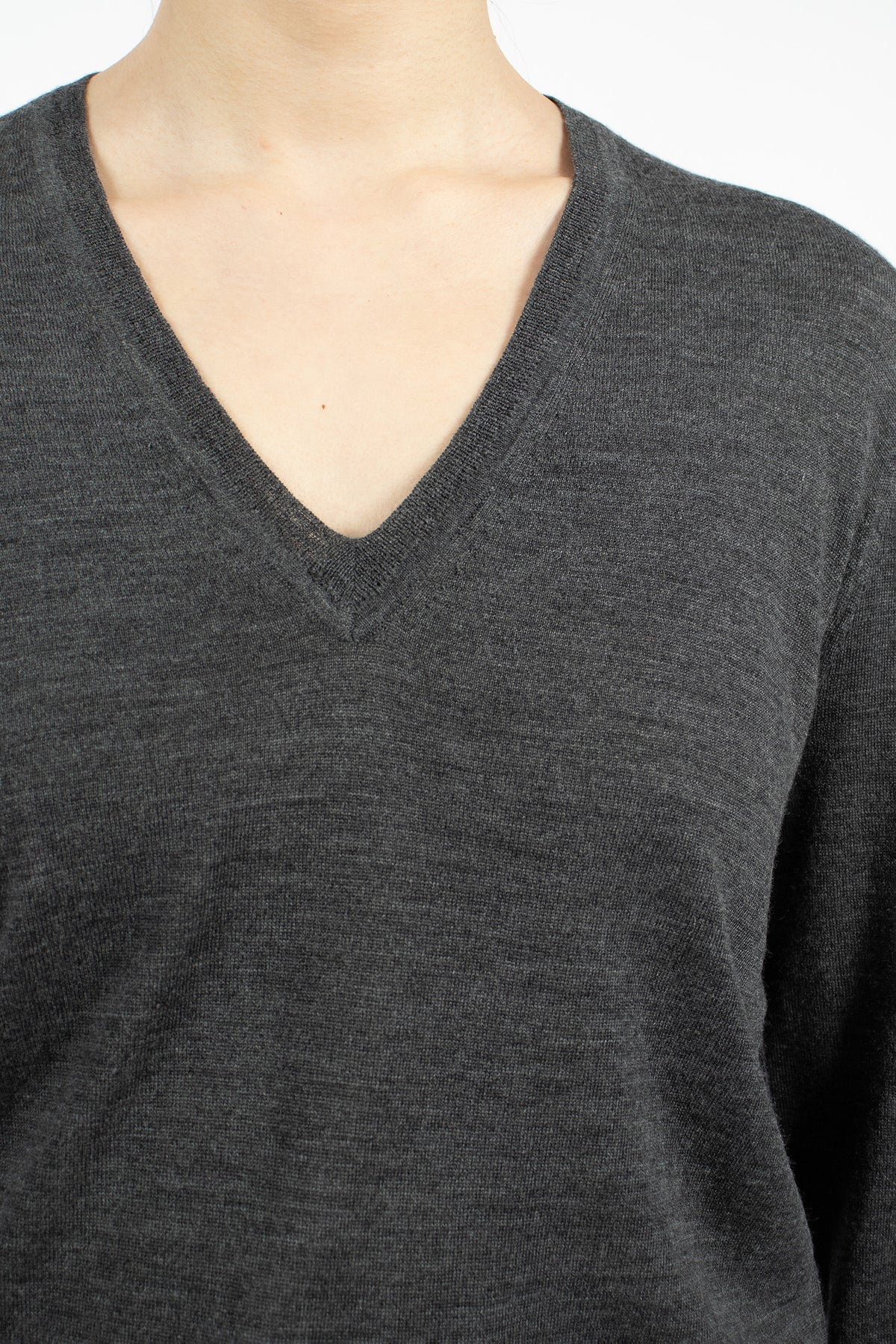 Perfect V-Neck Graphite